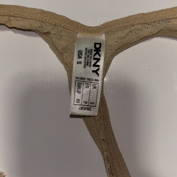 Lacy bra - Picture 2 of 2